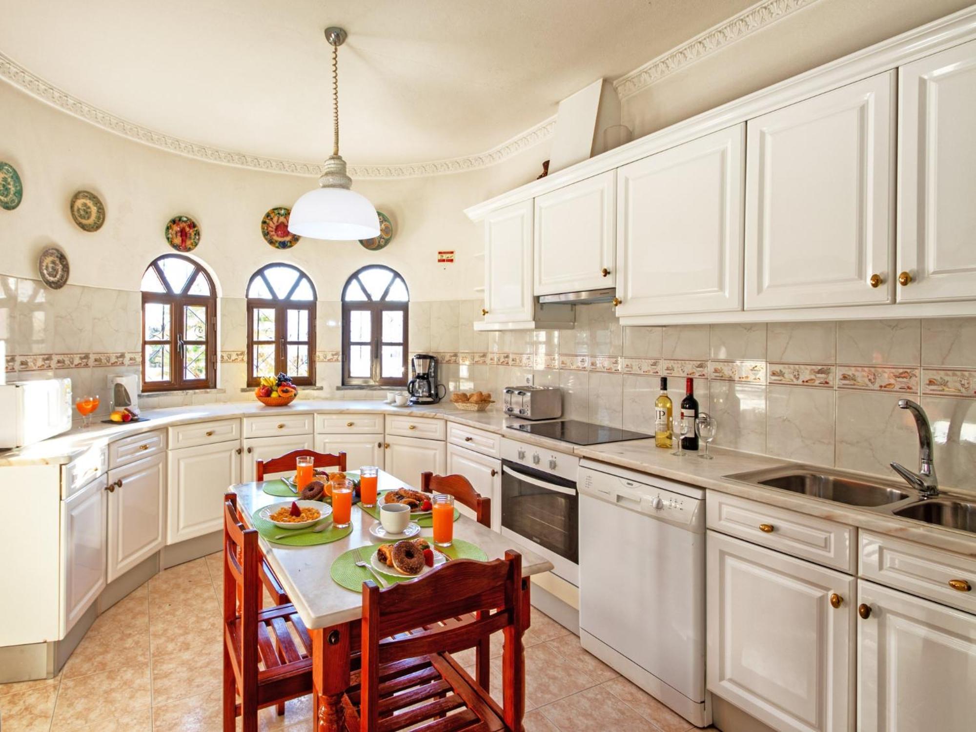 Charming Villa In Albufeira With Private Pool Luaran gambar